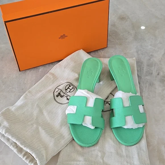 Hermes Women's Oasis Sandals Leather Size 9/ 39 With Box - Picture 3 of 7